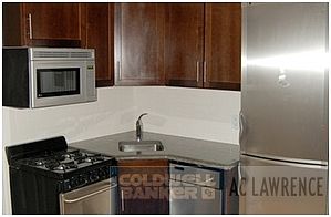 3rd image of 242 E 75th St APT 2A