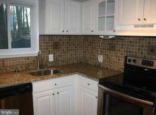 2424 Cloudcroft Sq, Reston, VA 20191