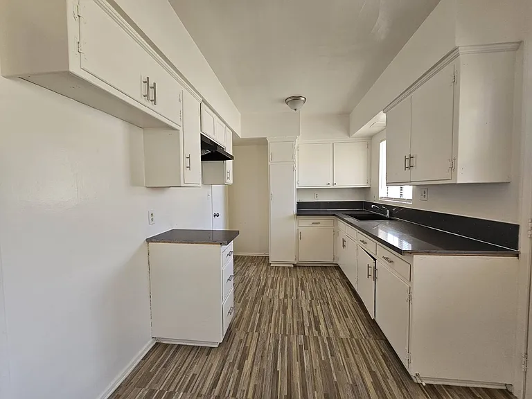 1067 Aileron Ave #C — Photo 9
