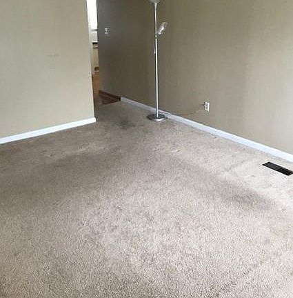 4th image of 1056 Bramly Dr