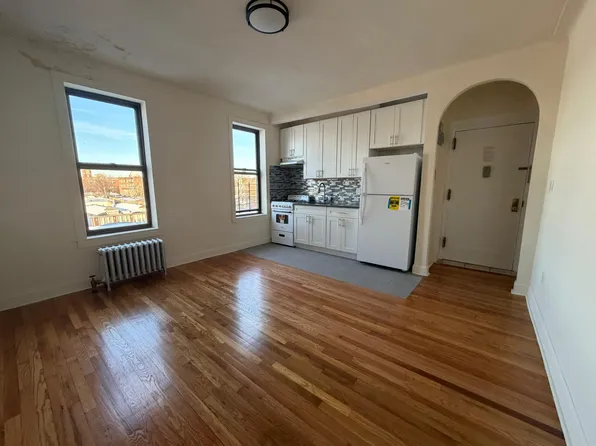 8105 Fourth Avenue image 1 of 7