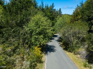 15950 Shane Dr, Fort Bragg, CA 95437