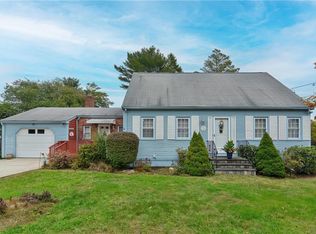 5 Prenda Ln, Bristol, RI 02809