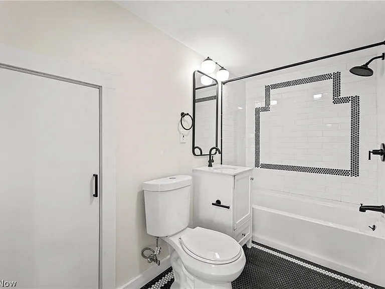 3301 Hancock Ave #UP — Photo 16