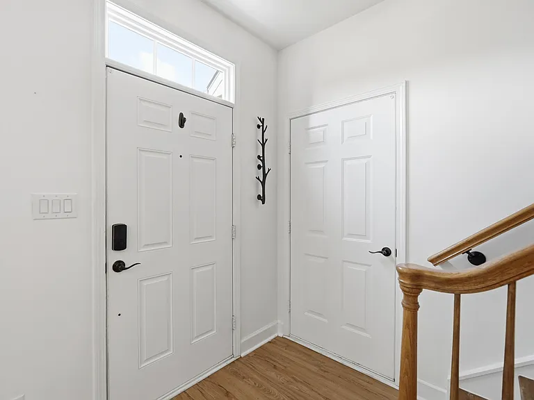 4084 Holly Villa Cir — Photo 5