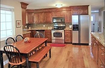 4th image of 4524 S Park Hill Dr