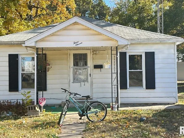 311 N Franklin St, Rushville, IL 62681