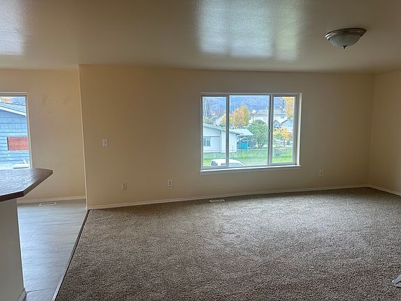 4th image of 6411 E 9th Ave #1