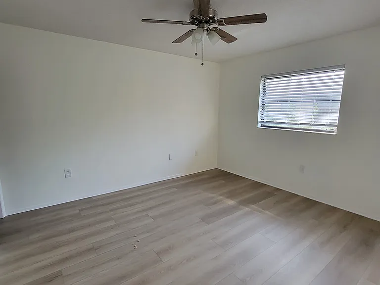 7237 Cloister Dr — Photo 9