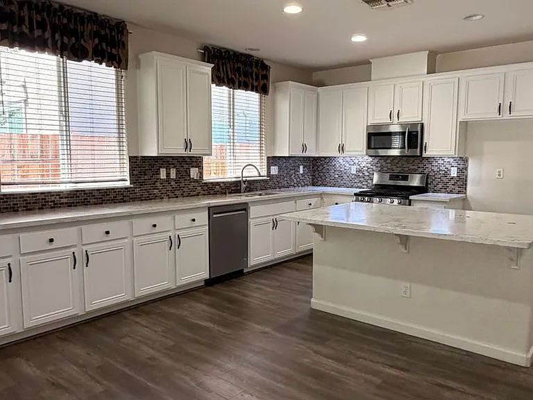 8715 Winterfest Way — Photo 3