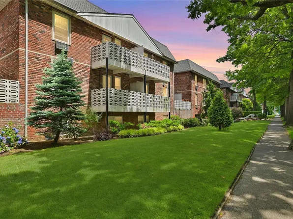 40 Daley Place #232, Lynbrook, NY 11563