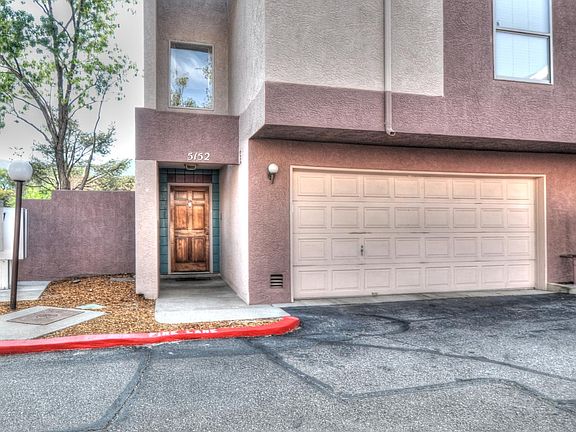 3rd image of 5152 Glenwood Pointe Ln NE