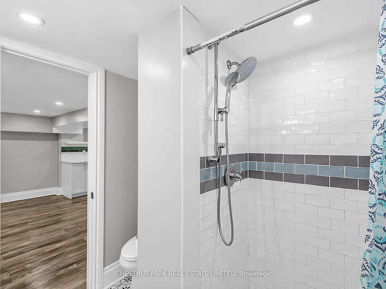 1 Kingswood Rd #R — Photo 24