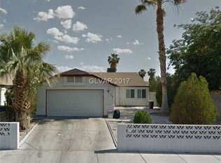 5635 Ballinger Dr, Las Vegas, NV 89142