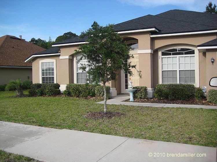 3789 Victoria Lakes Dr E