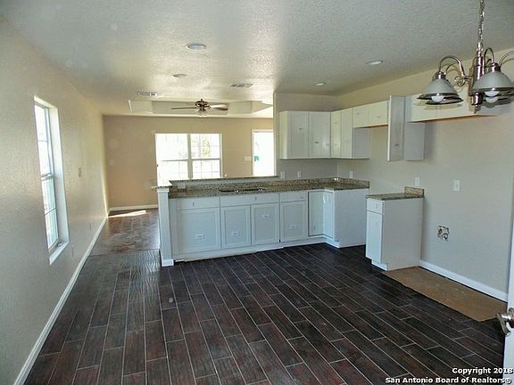 4th image of 1207 W Hutchins Pl