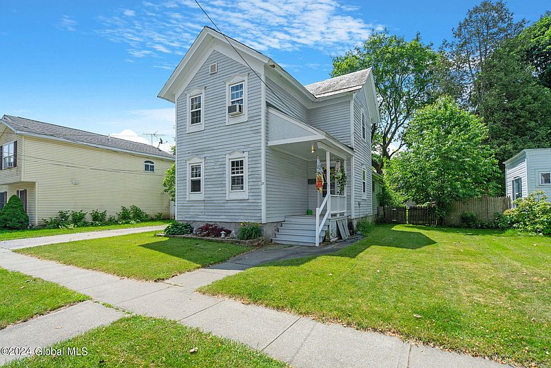 2nd image of 23-23R Morgan Avenue