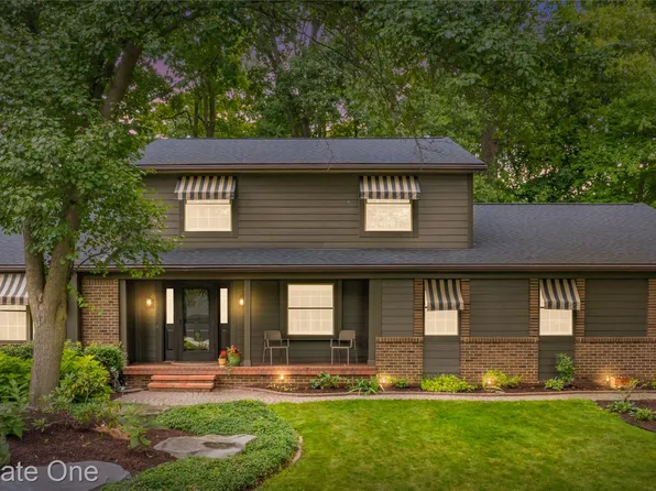 3842 Elder Rd S, West Bloomfield, MI 48324