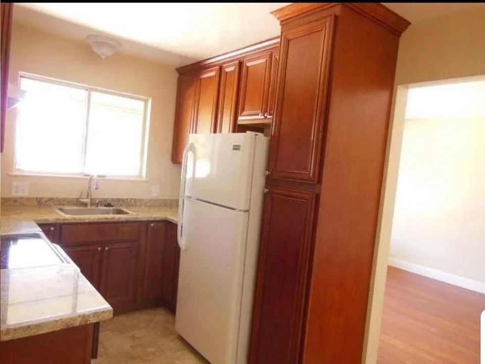 1st image of 219 Jackson Ave APT 2