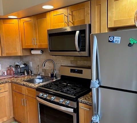 2nd image of 60 Liberty Pl #2