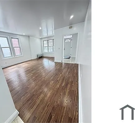 1340 Rosedale Ave — Photo 3