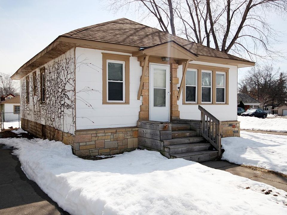 1st image of 3214 James Ave N