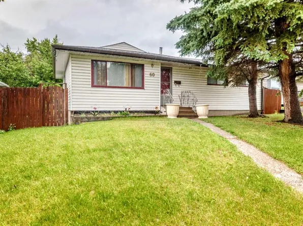 60 N Hogarth Cres SW, Calgary, AB T2V 3A7