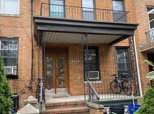 6314 Eliot Ave, Middle Village, NY 11379