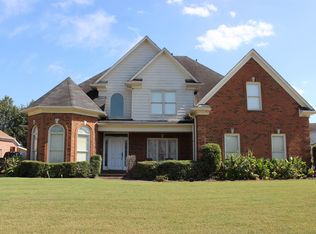 1704 W Belledeer Dr, Cordova, TN 38018