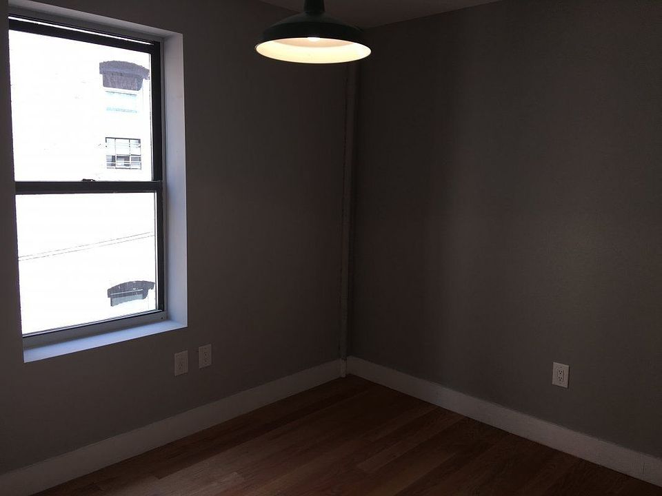 1st image of 558 W 181st St APT F