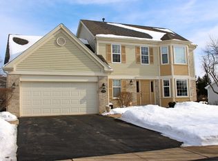 710 Arrowhead Ln, St Charles, IL