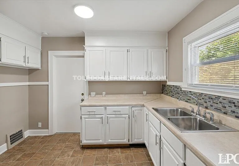 2030 Wyndhurst Rd — Photo 13