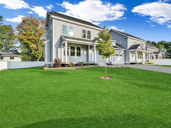 104 Conant St #104, Concord, MA 01742