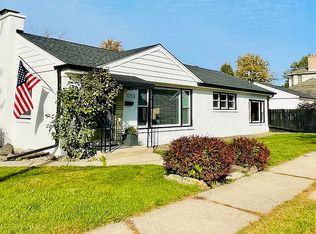 1050 Cedar St, Park Ridge, IL 60068