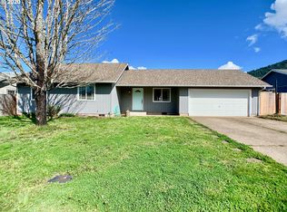 35 Loftus Ave, Lowell, OR 97452