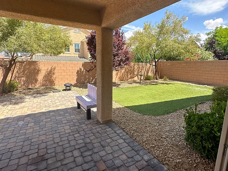 576 Glassford Ct — Photo 40