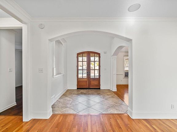 5th image of 428 Greywood Ln