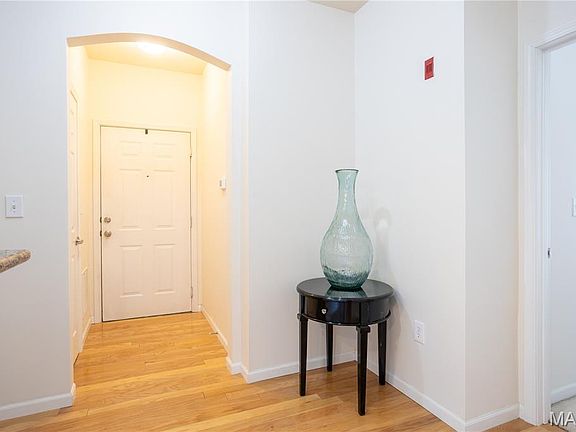4th image of 42 Kassebaum Ln APT 208