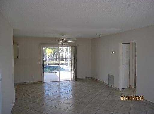 2nd image of 1975 SE Mandrake Cir