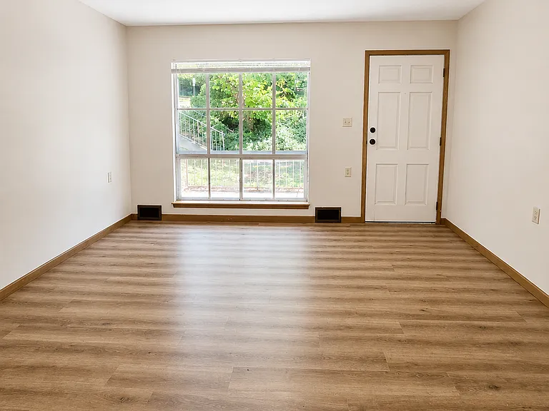 172 Macon Ave #4 — Photo 8