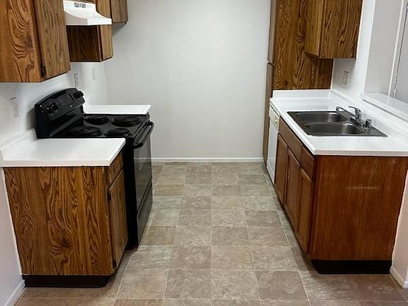 5th image of 3125 N Golden Ave #3