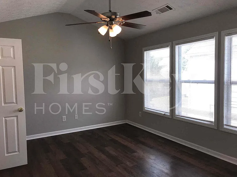 311 Azalea Loop — Photo 16