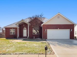 2634 Meridian Lake Dr, Shiloh, IL 62221
