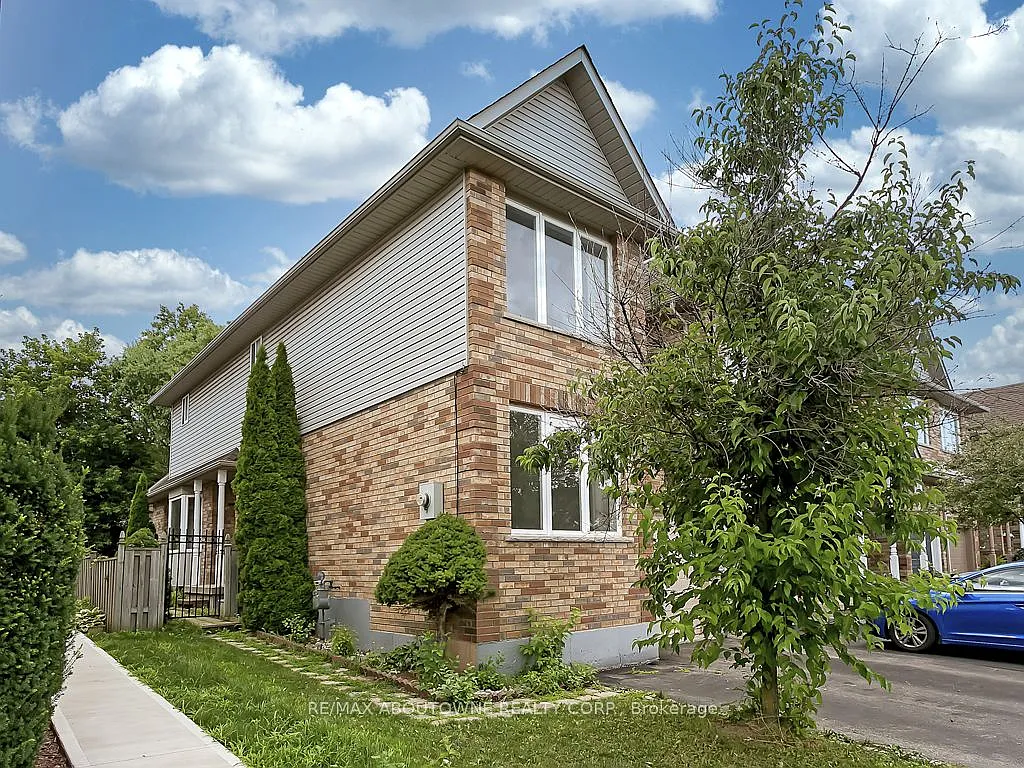 Building Photo - 1310 Blanshard Dr