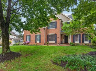 3506 Curtice Farm Dr, Fairfax, VA 22033