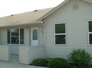 5542 E St, Springfield, OR 97478