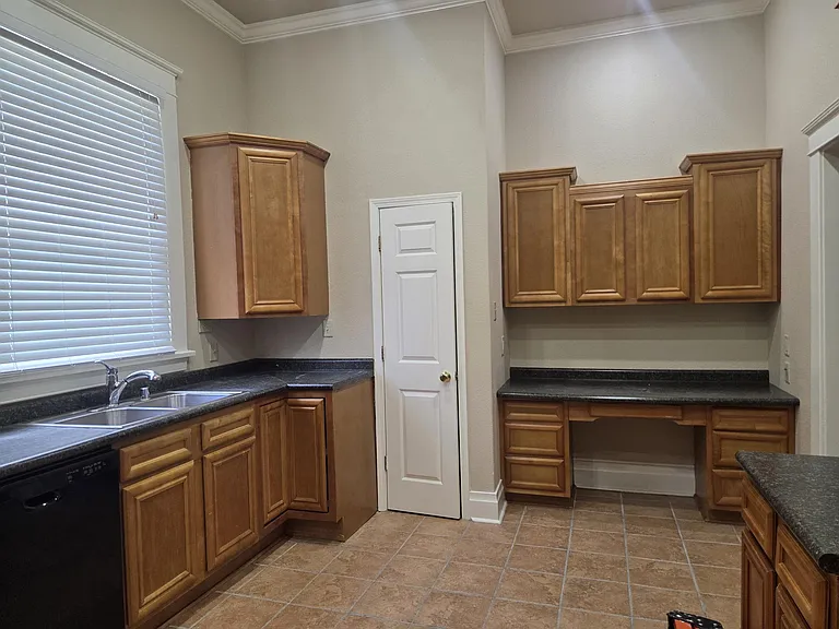 805 Lewis St #A — Photo 14
