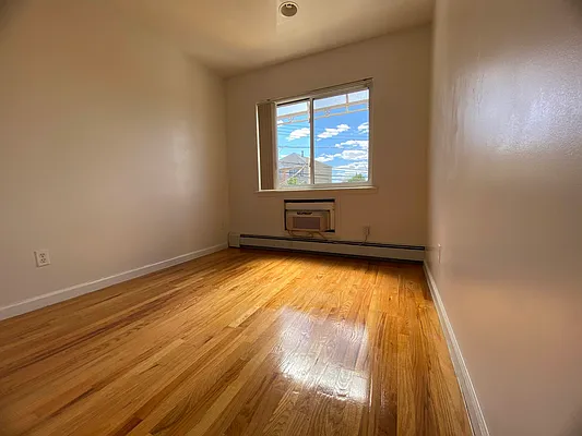 Rented by Rentiko Inc | media 16