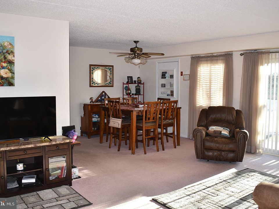 1st image of 1633 Edgewood Pl APT 2