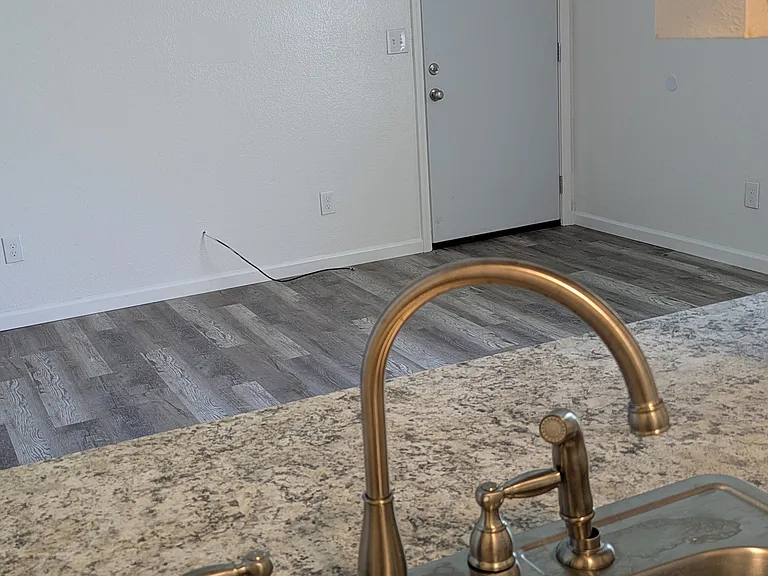 3305B Myrle St #3305-B — Photo 5